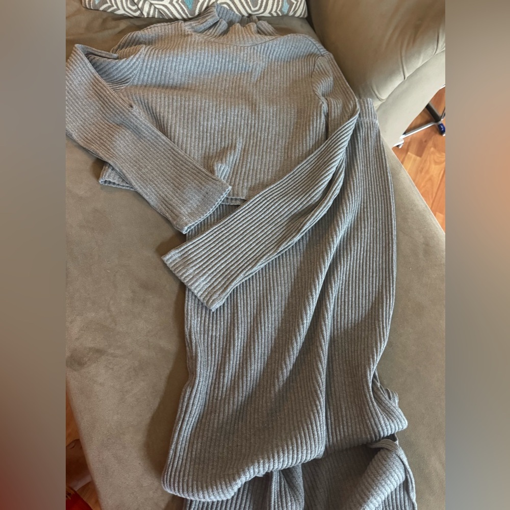 American Apparel Gray Ribbed Turtleneck Sweater